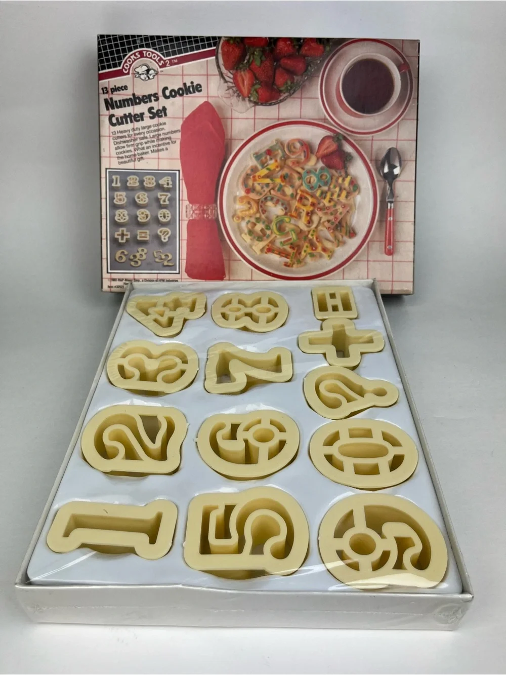 Vintage 80s Cooks Tools 13 Piece Large Numbers Cookie Cutter Set Sealed In Box